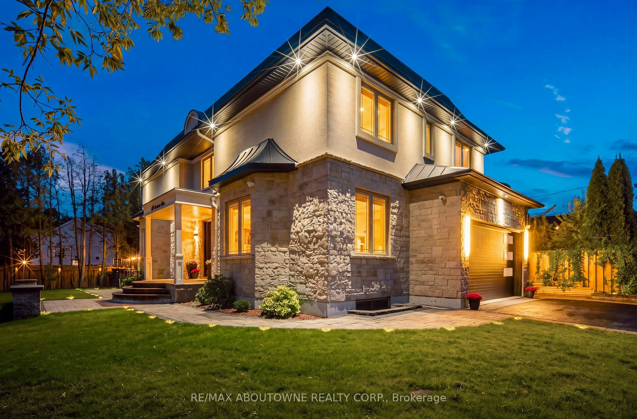 408 Seabourne Drive, Oakville, ON, L6L 4G1
