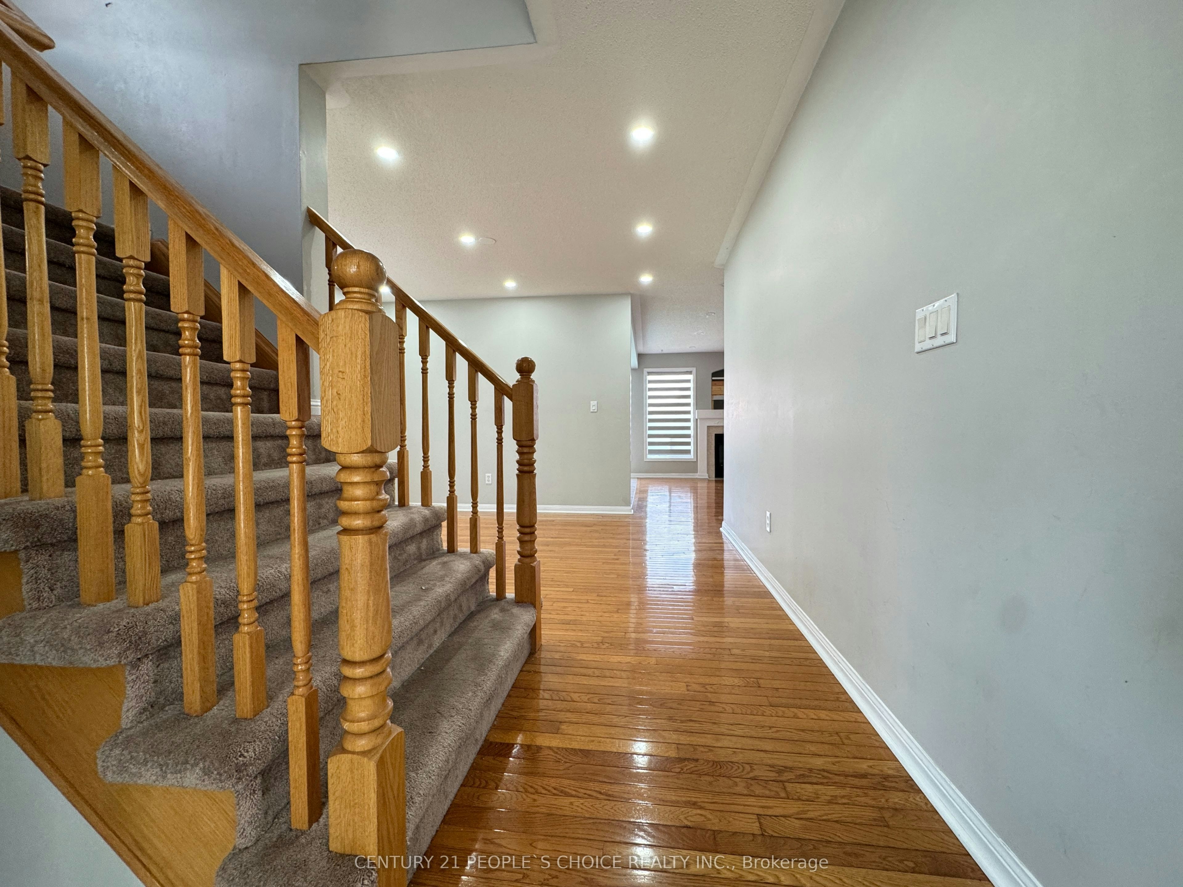 Upper-657 Thompson Road S, Milton, ON, L9T 5W8 - 6