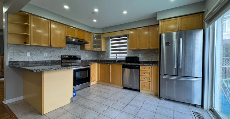 Upper-657 Thompson Road S, Milton, ON, L9T 5W8 - 9