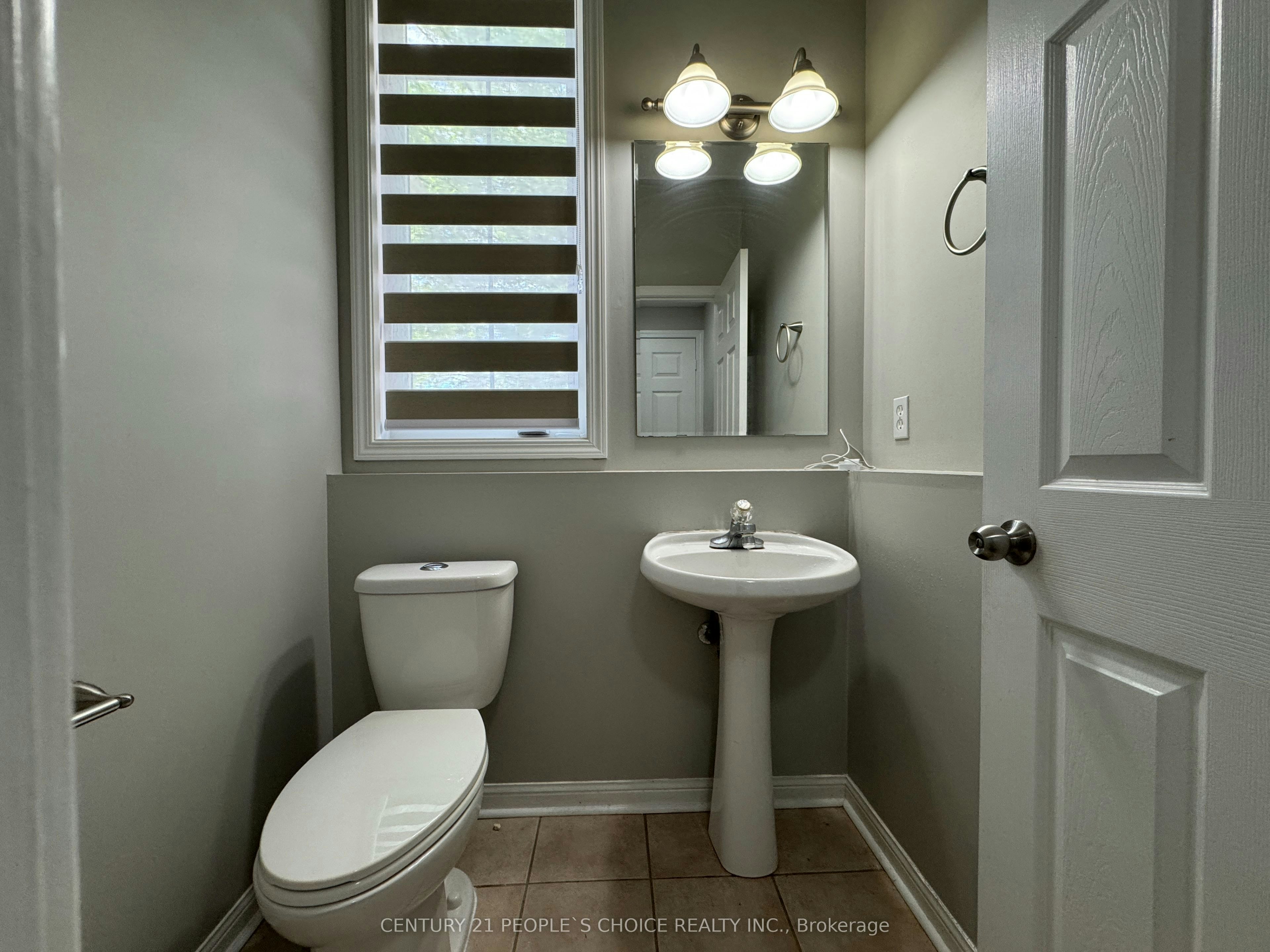Upper-657 Thompson Road S, Milton, ON, L9T 5W8 - 4