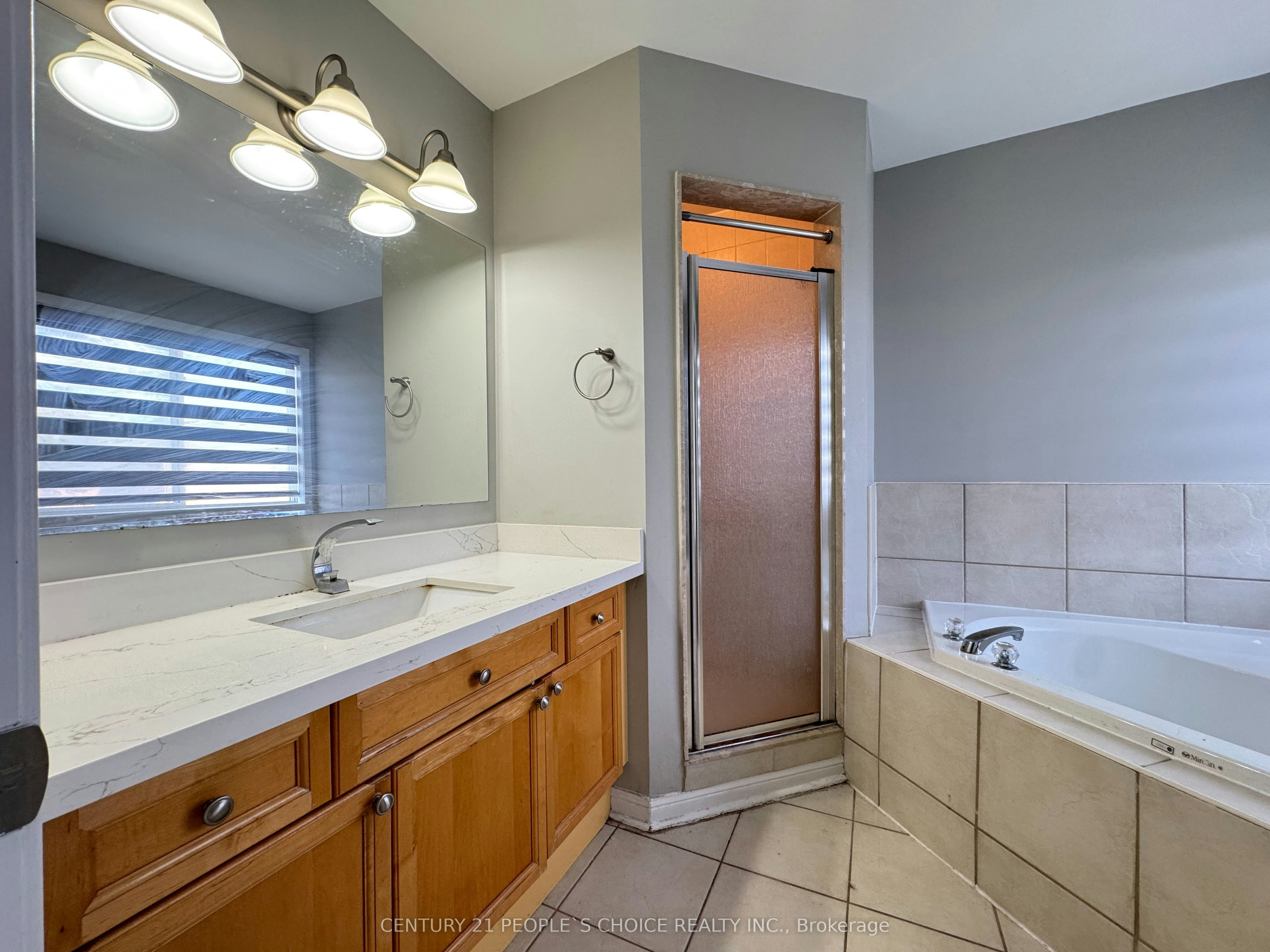 Upper-657 Thompson Road S, Milton, ON, L9T 5W8 - 25