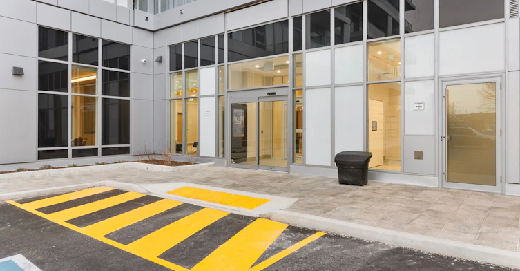 204-500 Plains Road E, Burlington, ON, L7T 0C8 - 8
