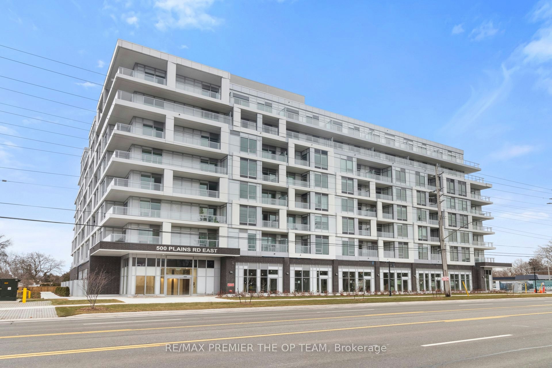204-500 Plains Road E, Burlington, ON, L7T 0C8 - 4