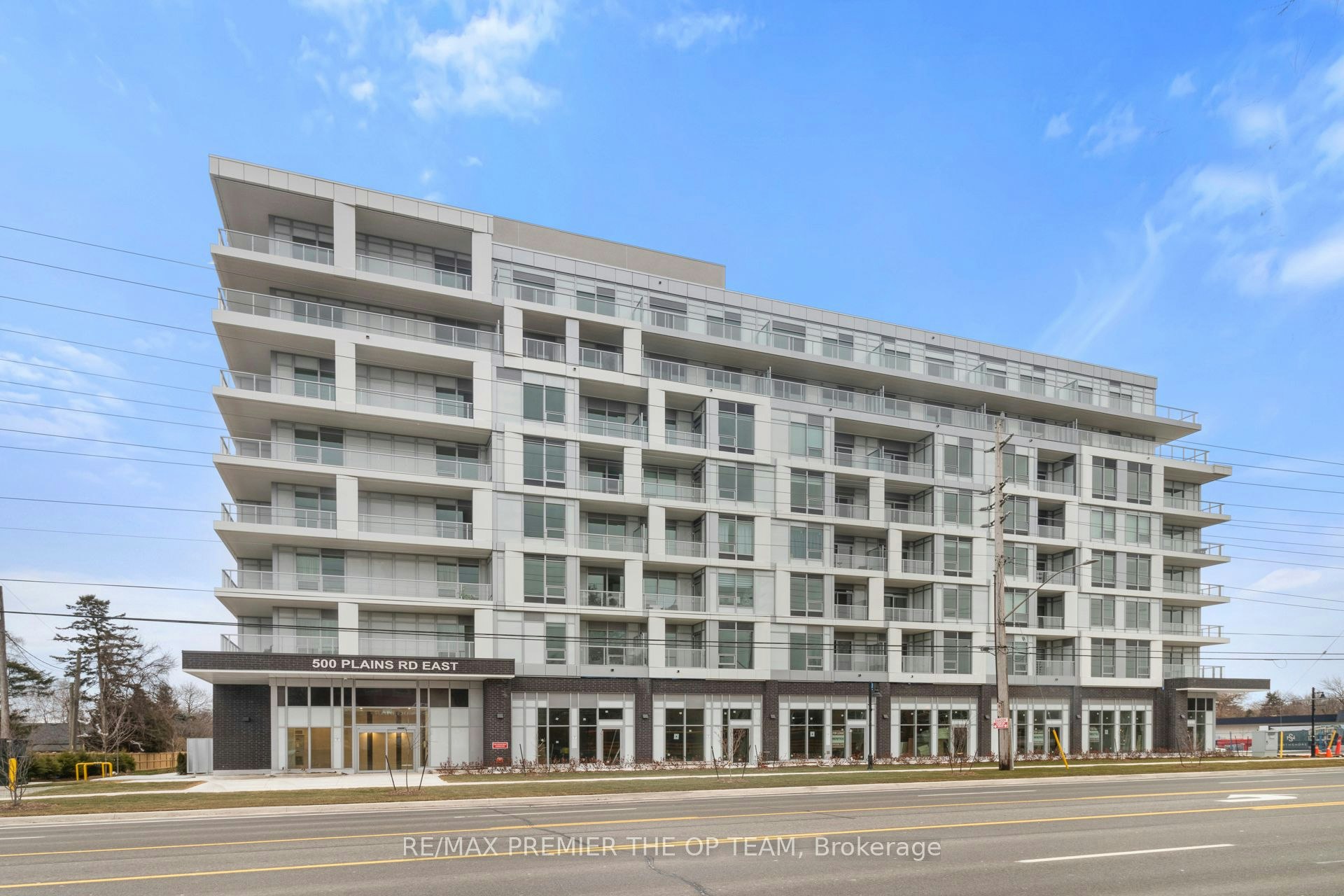 204-500 Plains Road E, Burlington, ON, L7T 0C8 - 3