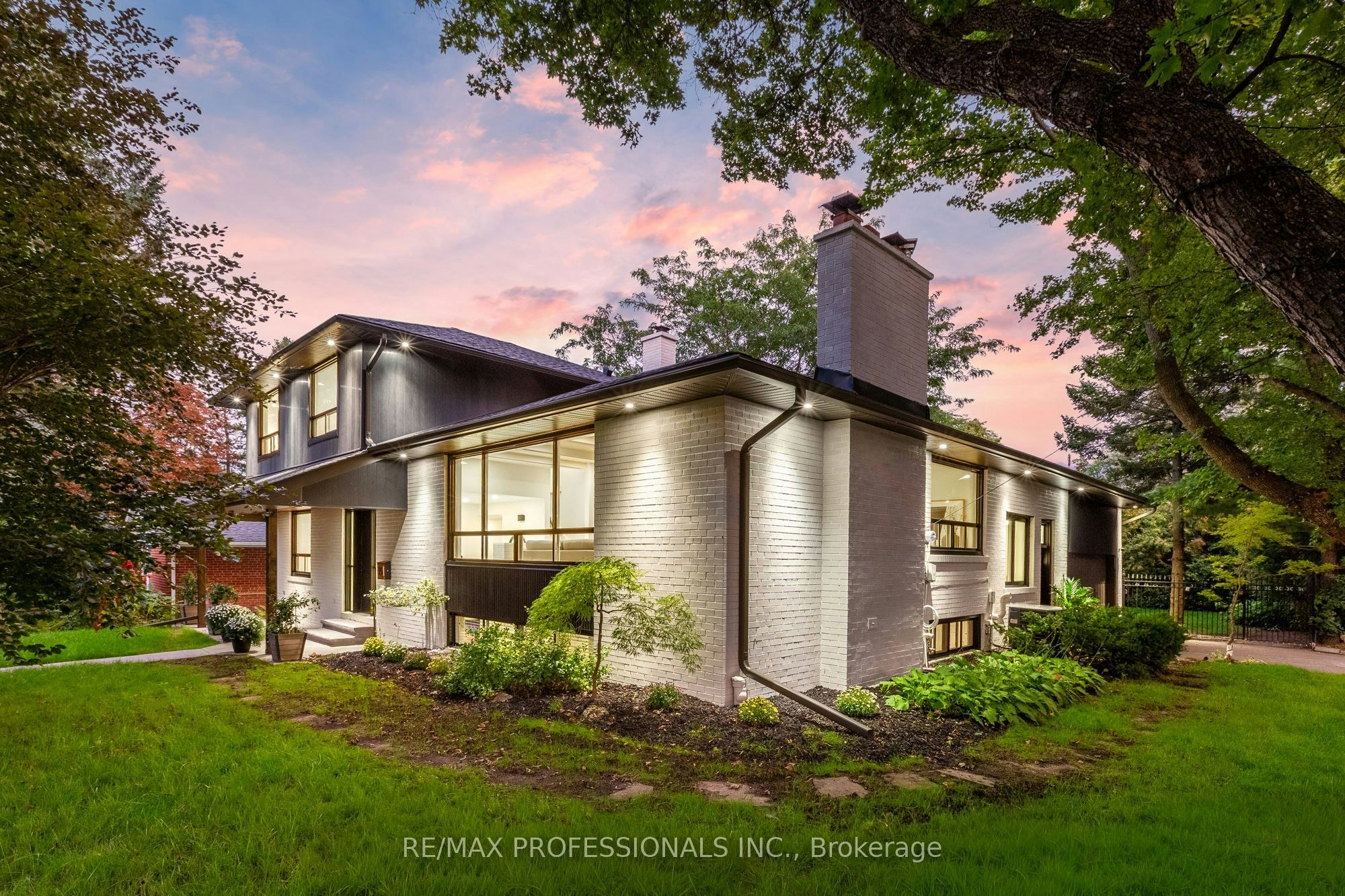 15 Bell Royal Court, Toronto, ON, M9A 4G7