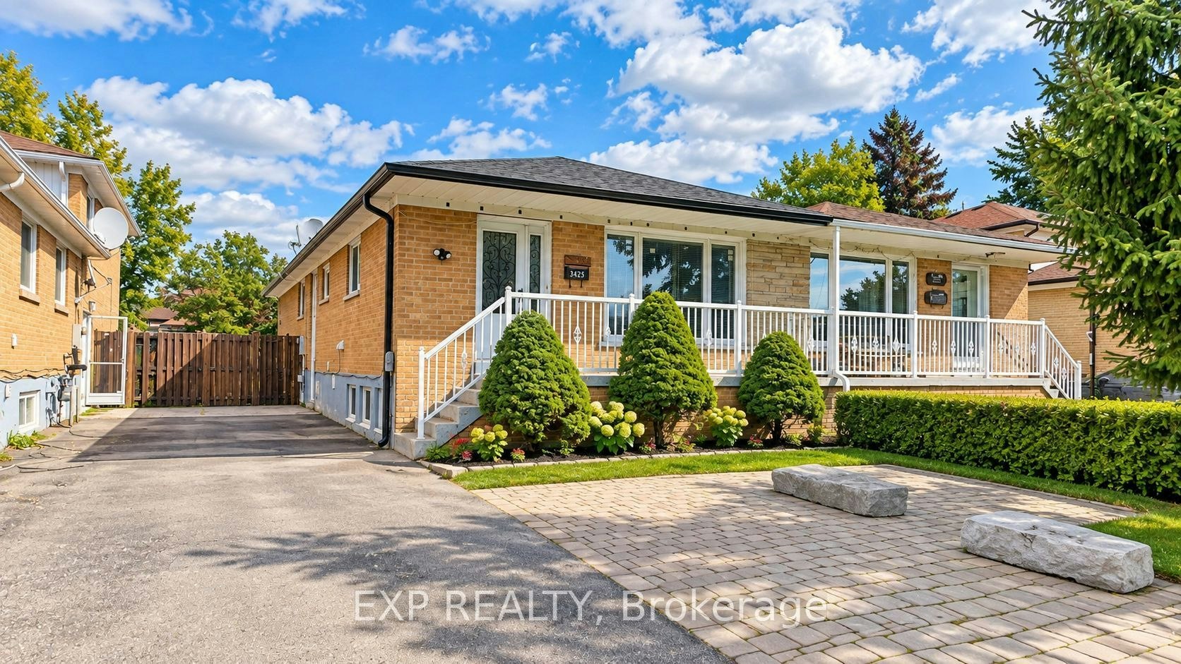 3425 Laddie Crescent, Mississauga, ON, L4T 1N2