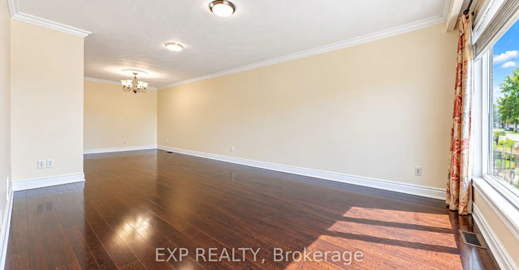 3425 Laddie Crescent, Mississauga, ON, L4T 1N2 - 6
