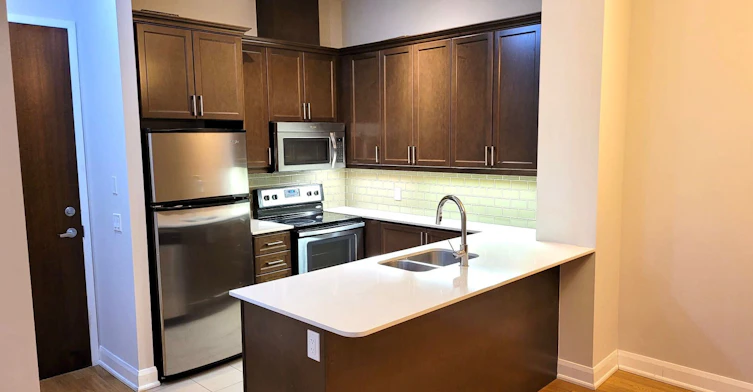 123-2480 Prince Michael Drive, Oakville, ON, L6H 0H1