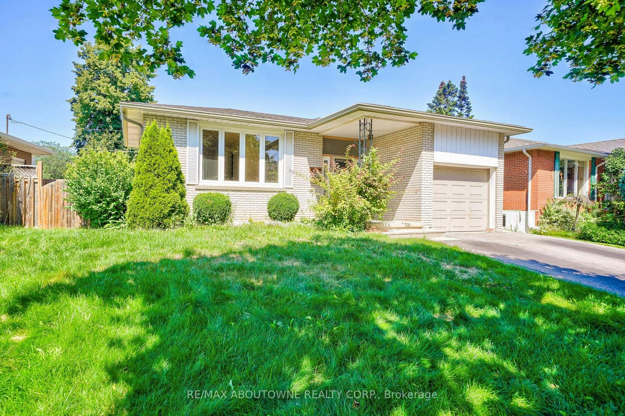 Upper-4395 Longmoor Drive, Burlington, ON, L7L 1X8 - 3