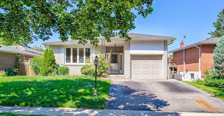 Upper-4395 Longmoor Drive, Burlington, ON, L7L 1X8