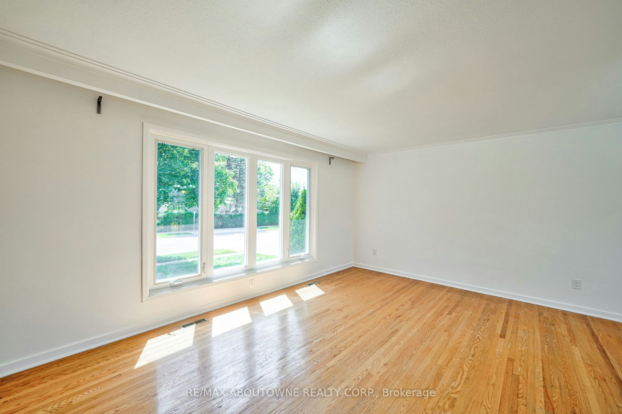 Upper-4395 Longmoor Drive, Burlington, ON, L7L 1X8 - 10