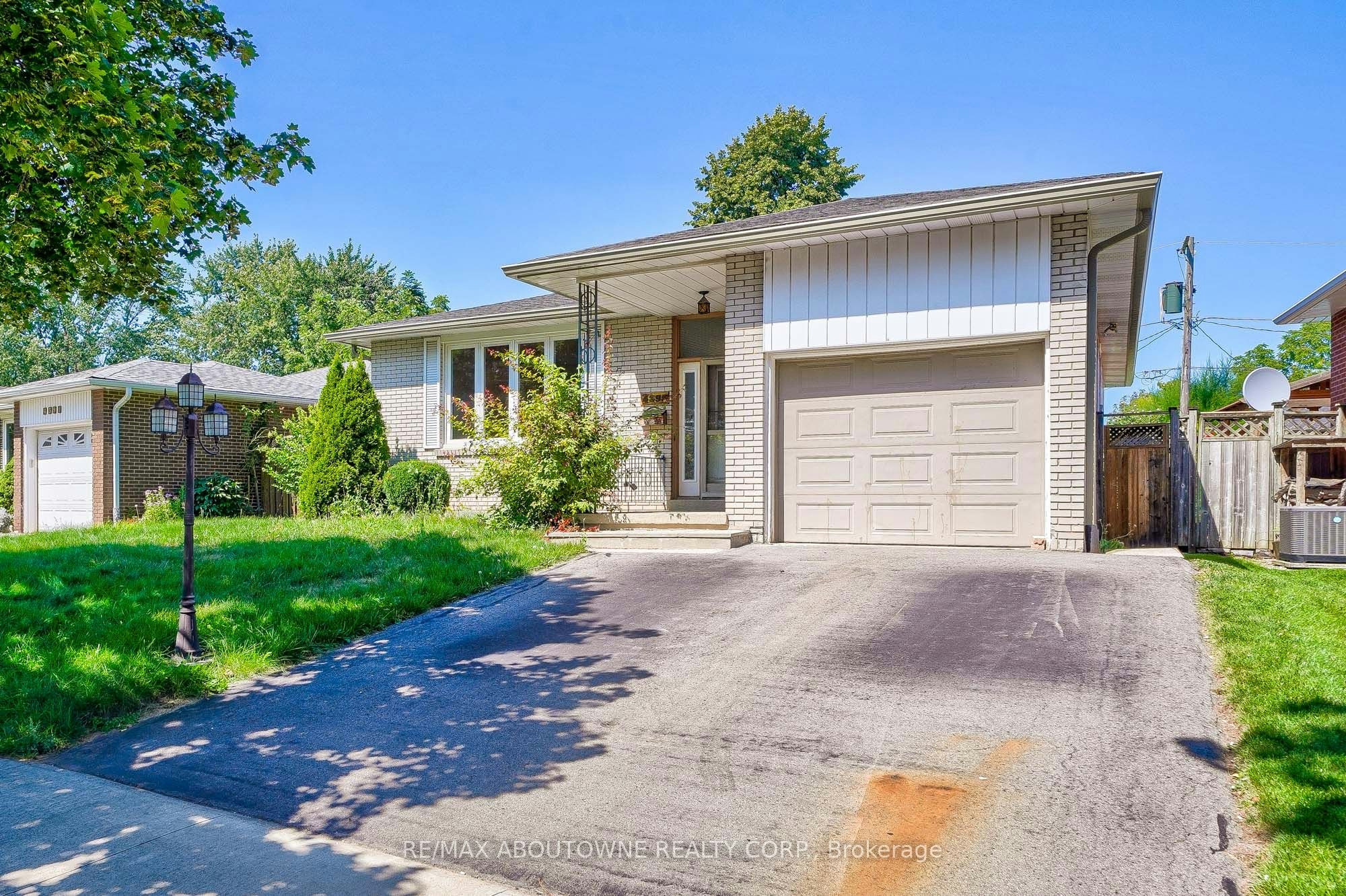 Upper-4395 Longmoor Drive, Burlington, ON, L7L 1X8 - 2