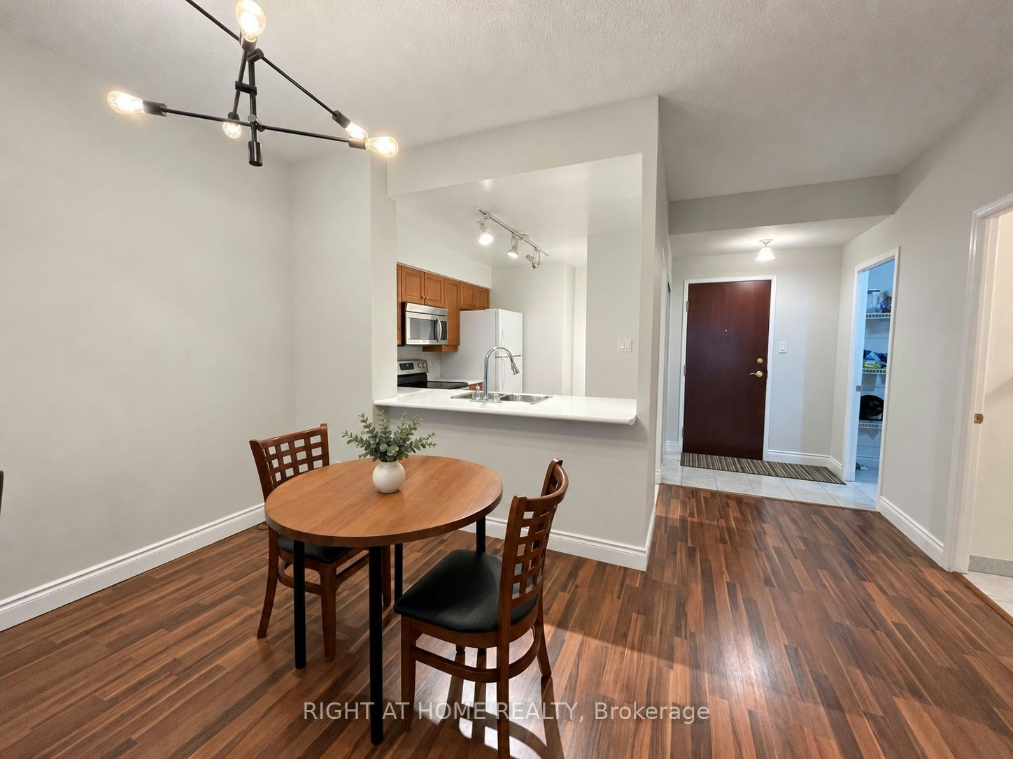 308-2511 Bloor Street W, Toronto, ON, M6S 5A6 - 3