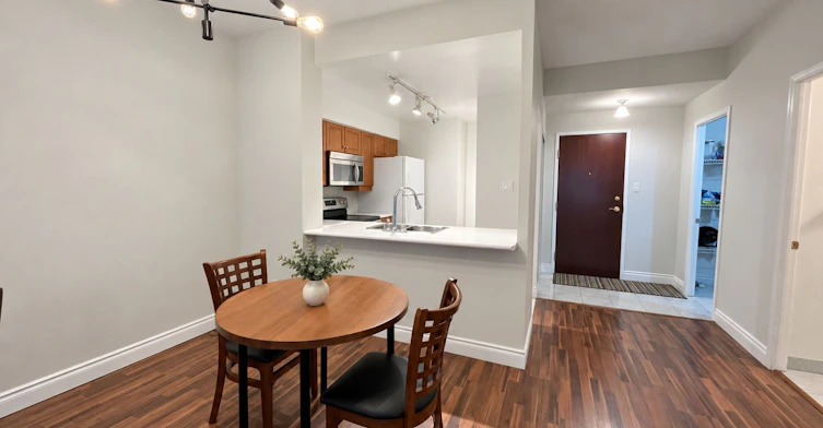 308-2511 Bloor Street W, Toronto, ON, M6S 5A6 - 3