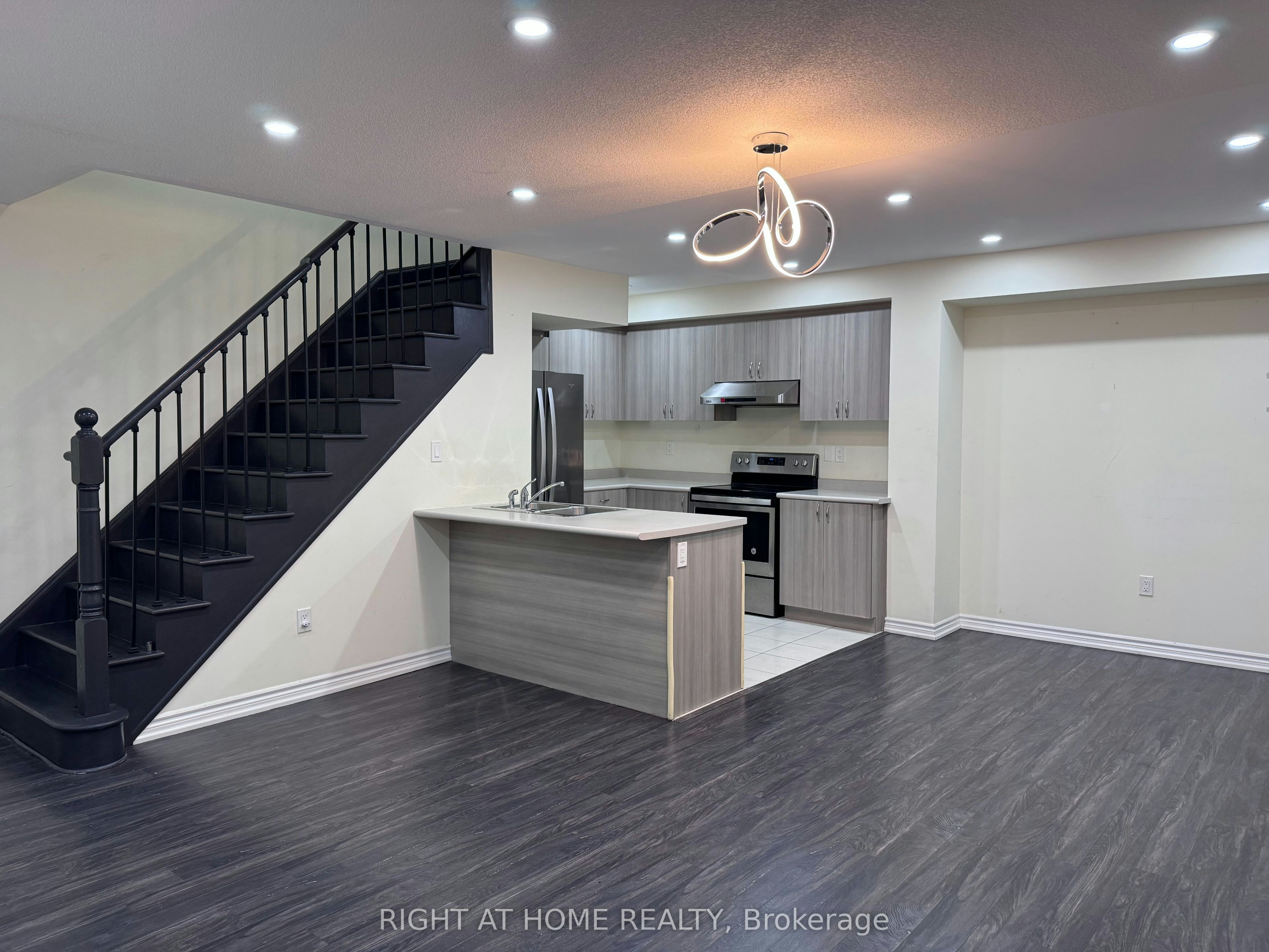 191-200 Veterans Drive, Brampton, ON, L7A 4S6