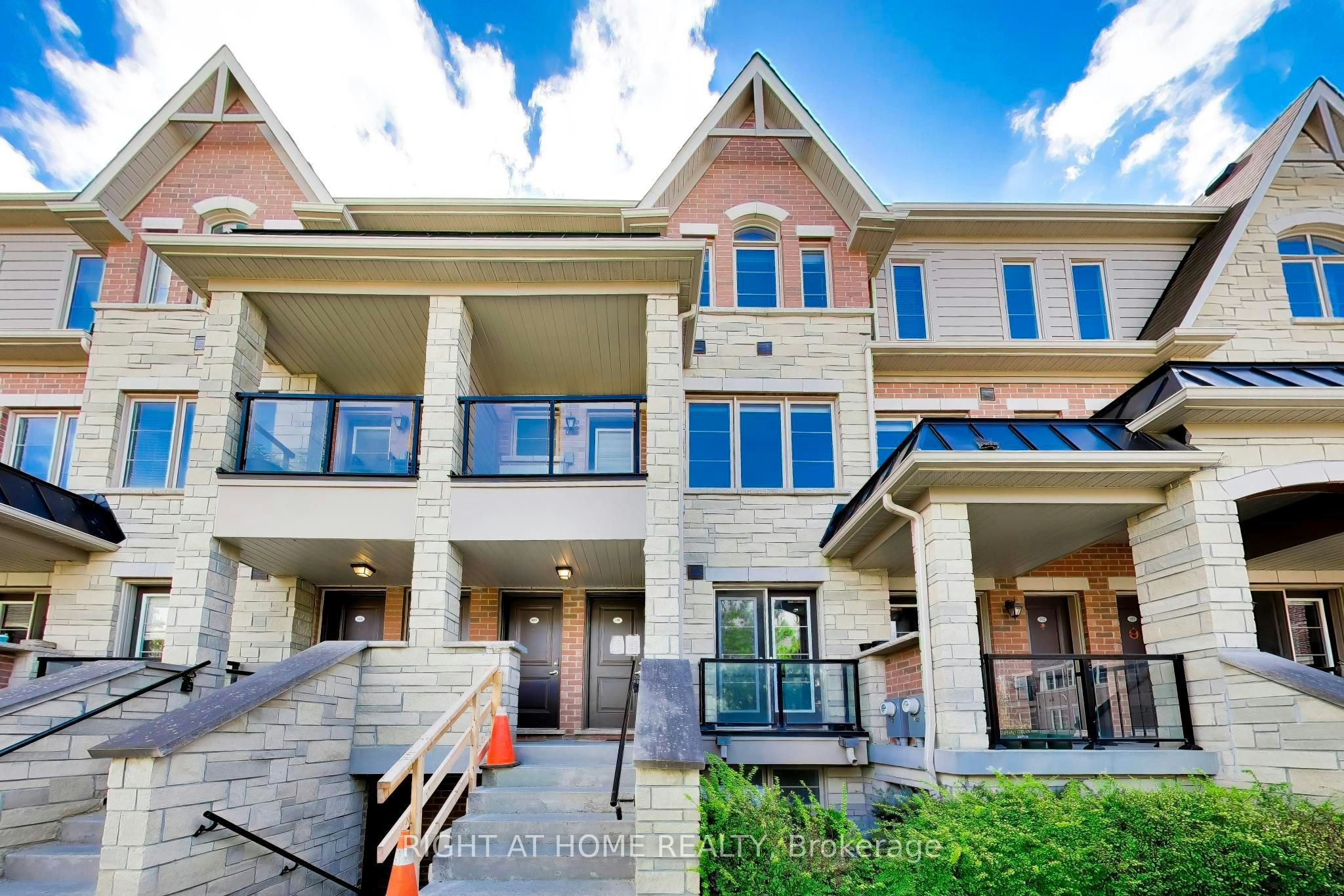 191-200 Veterans Drive, Brampton, ON, L7A 4S6