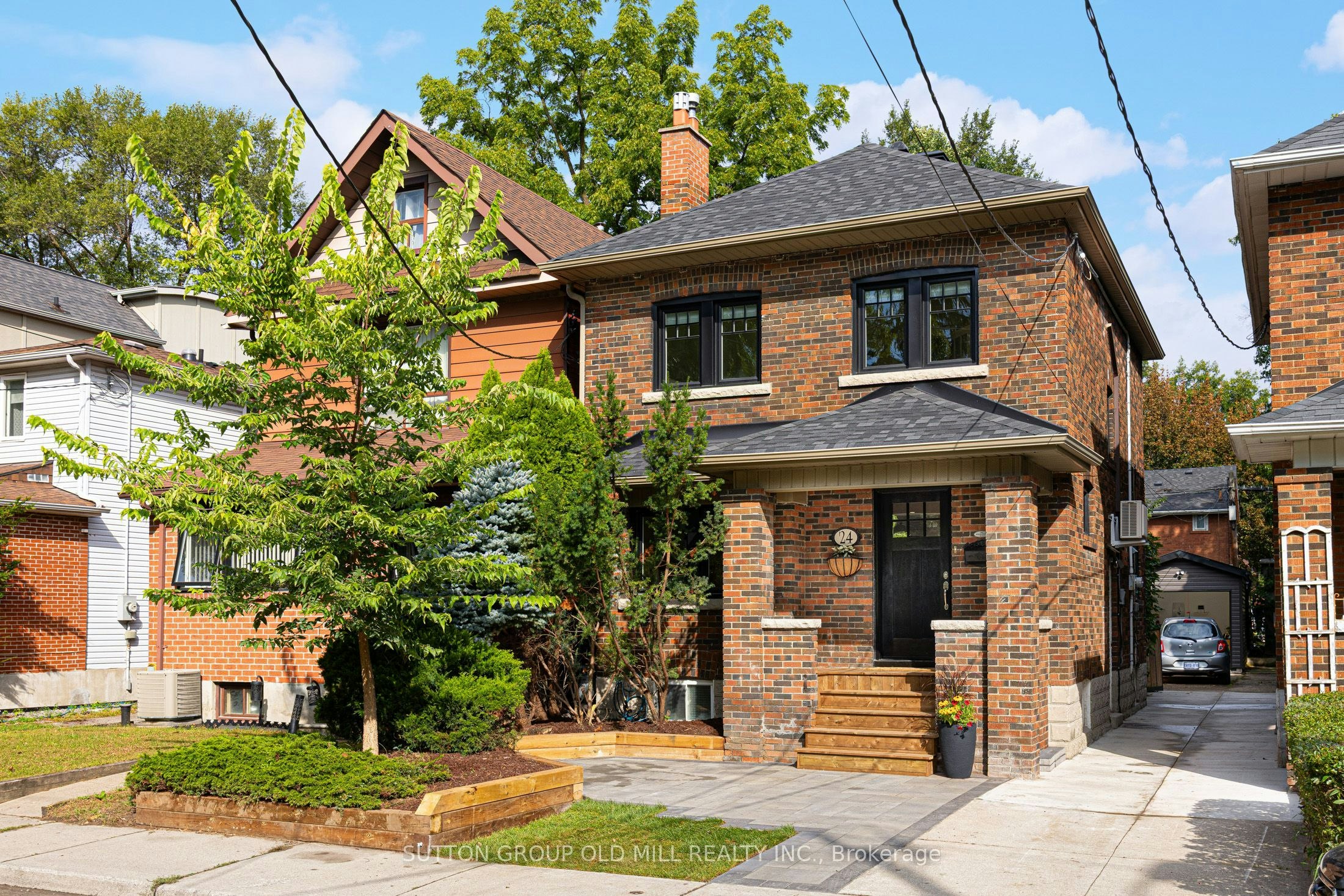 24 Harshaw Avenue, Toronto, ON, M6S 1Y1