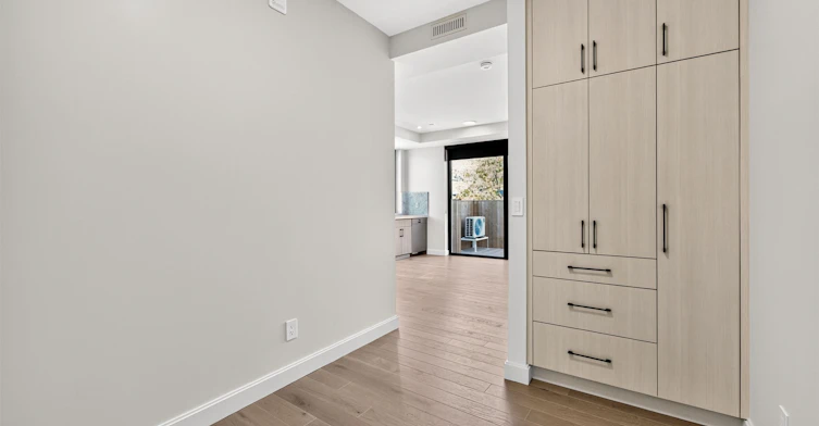 201-393 Perth Avenue, Toronto, ON, M6P 3Y5 - 12