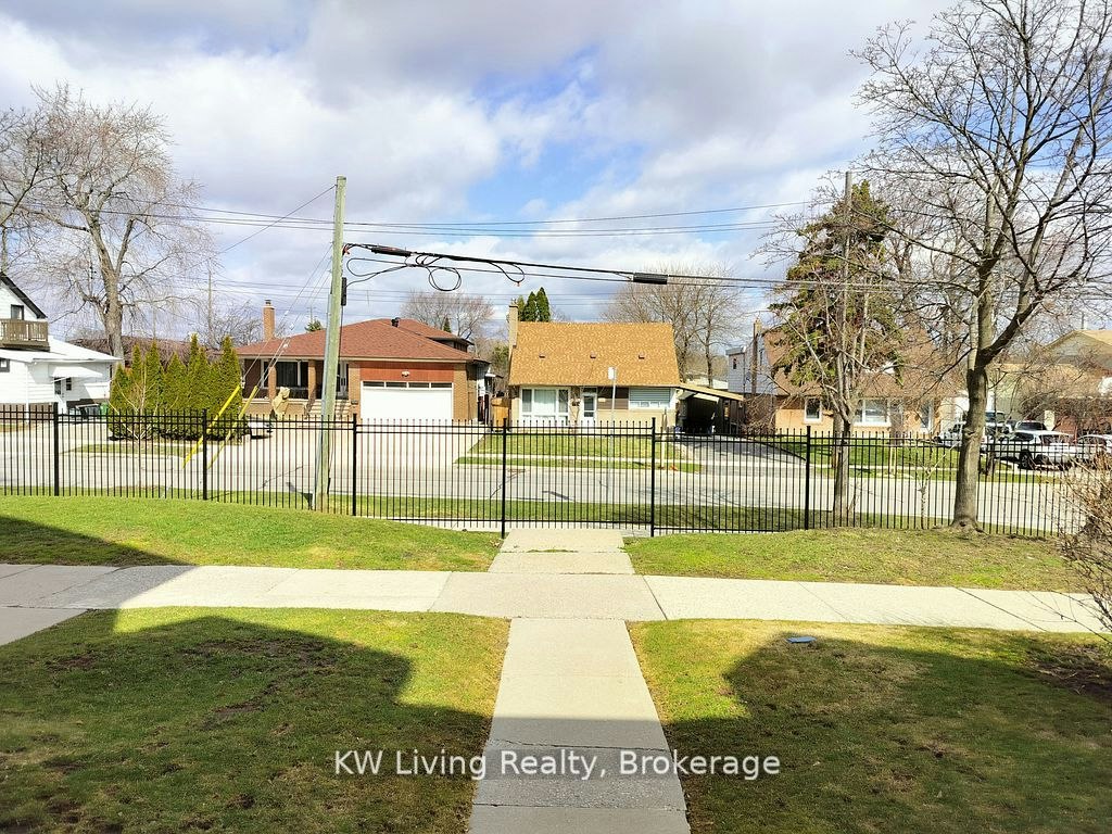 18-81 Irwin Road, Toronto, ON, M9W 5W1 - 21