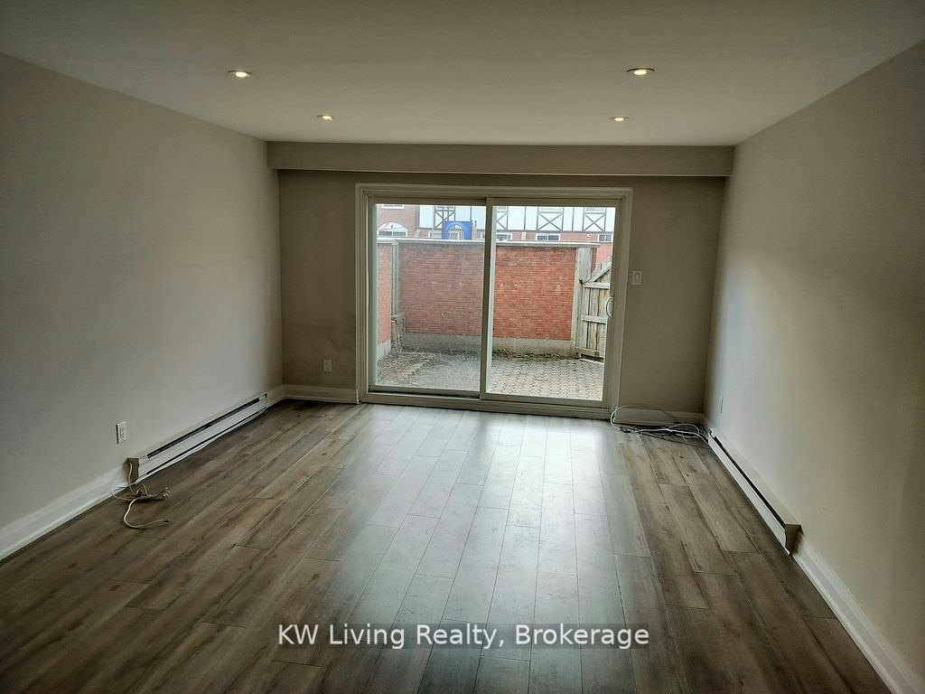 18-81 Irwin Road, Toronto, ON, M9W 5W1 - 3
