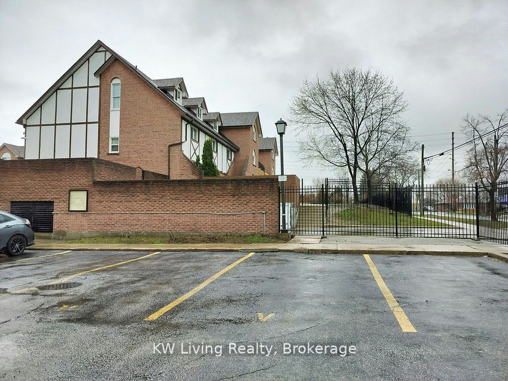 18-81 Irwin Road, Toronto, ON, M9W 5W1 - 20