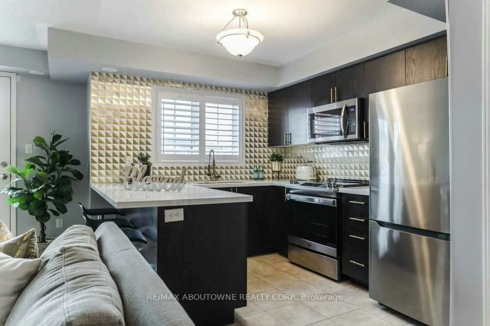 10-2579 Sixth Line, Oakville, ON, L6H 0H7 - 11