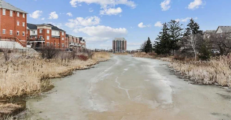 10-2579 Sixth Line, Oakville, ON, L6H 0H7 - 22