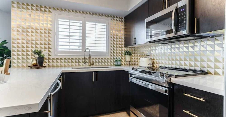 10-2579 Sixth Line, Oakville, ON, L6H 0H7 - 9