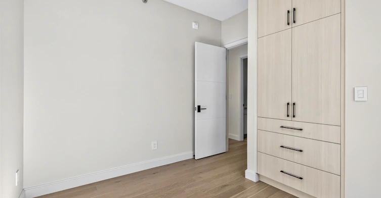 202-393 Perth Avenue, Toronto, ON, M6P 3Y5 - 13