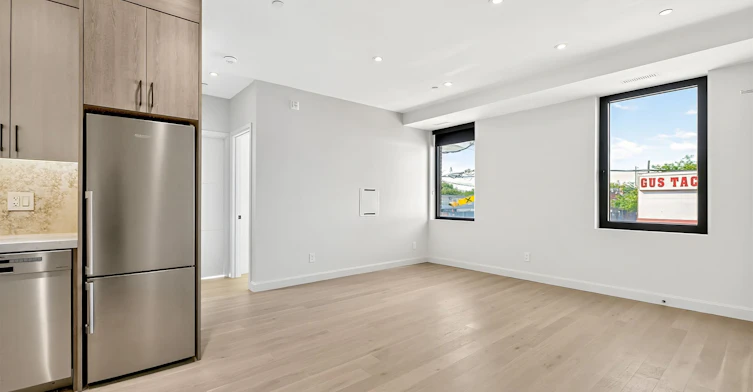 202-393 Perth Avenue, Toronto, ON, M6P 3Y5 - 7