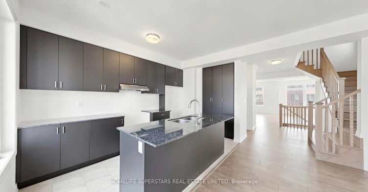 Upper Unit-96 Fieldfare Road, Brampton, ON, L7A 0B8 - 7