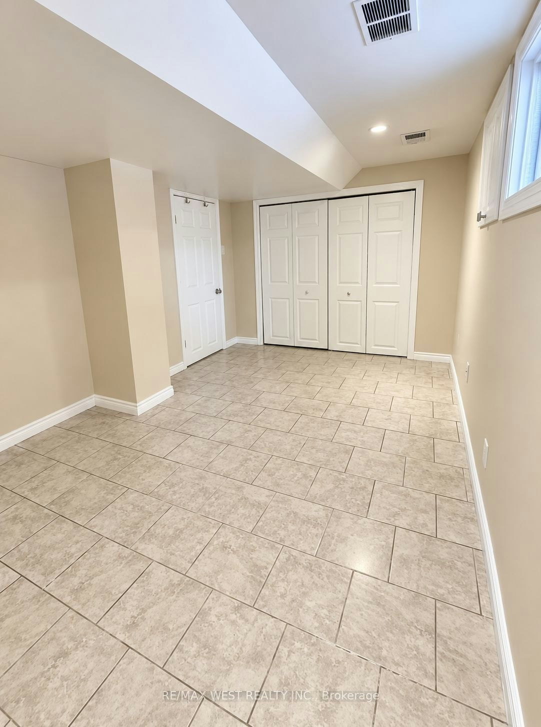 Bsmt-51 Mould Avenue, Toronto, ON, M6N 3Z8 - 7