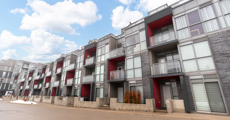 C401-5260 Dundas Street N, Burlington, ON, L7R 0J7 - 3
