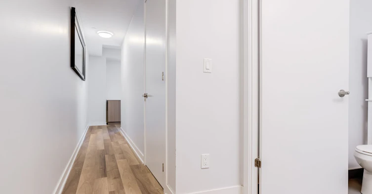 C401-5260 Dundas Street N, Burlington, ON, L7R 0J7 - 11