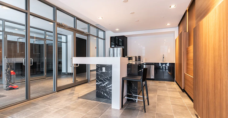 C401-5260 Dundas Street N, Burlington, ON, L7R 0J7 - 28