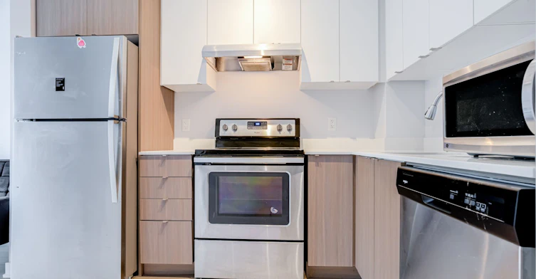 C401-5260 Dundas Street N, Burlington, ON, L7R 0J7 - 14
