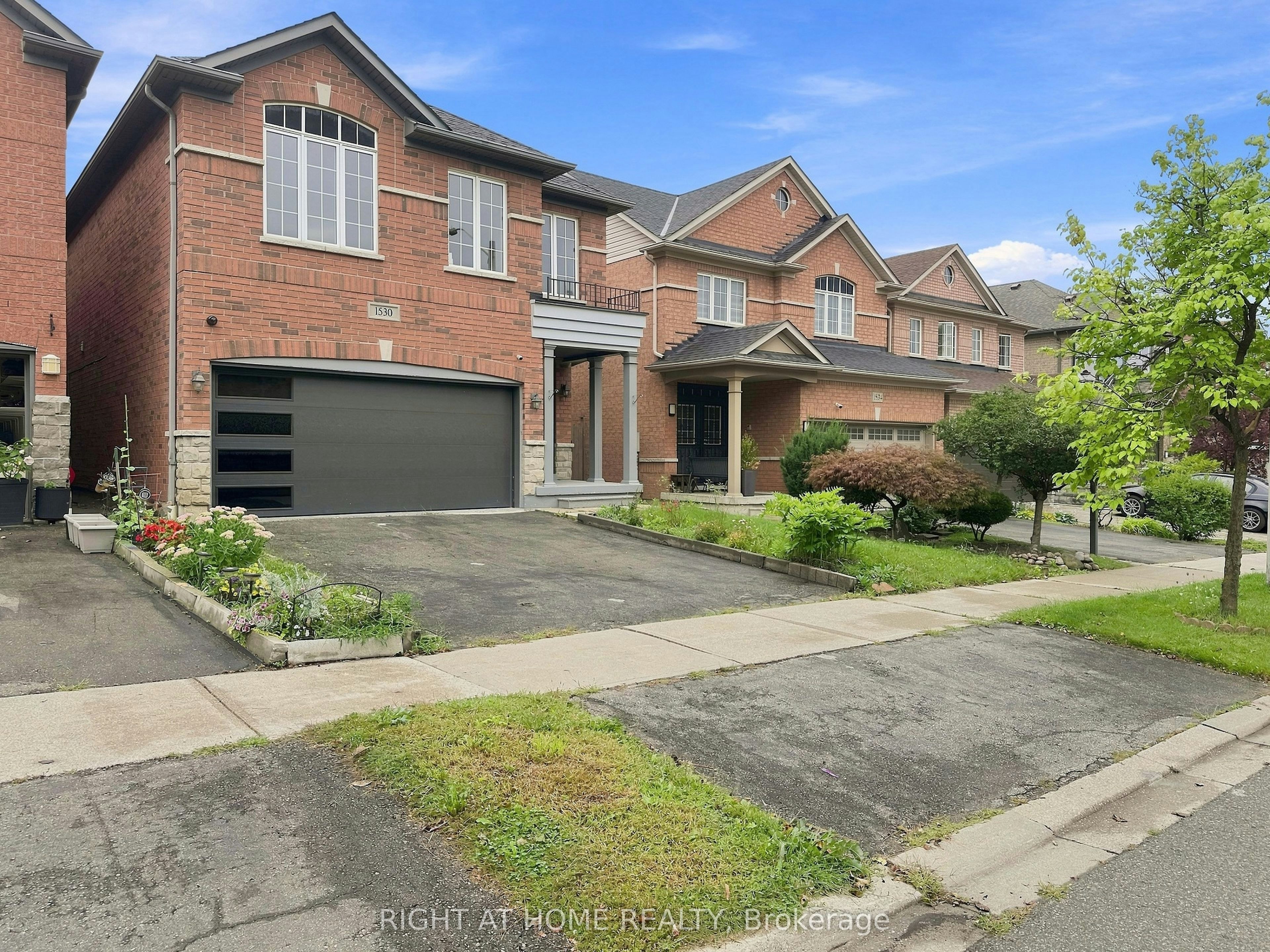 1530 Portsmouth Place, Mississauga, ON, L5M 7W1