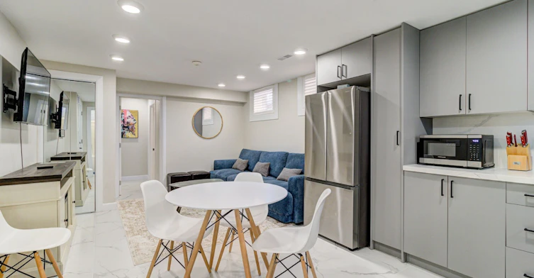 Upper-37 Bentworth Avenue, Toronto, ON, M6A 1P1 - 41