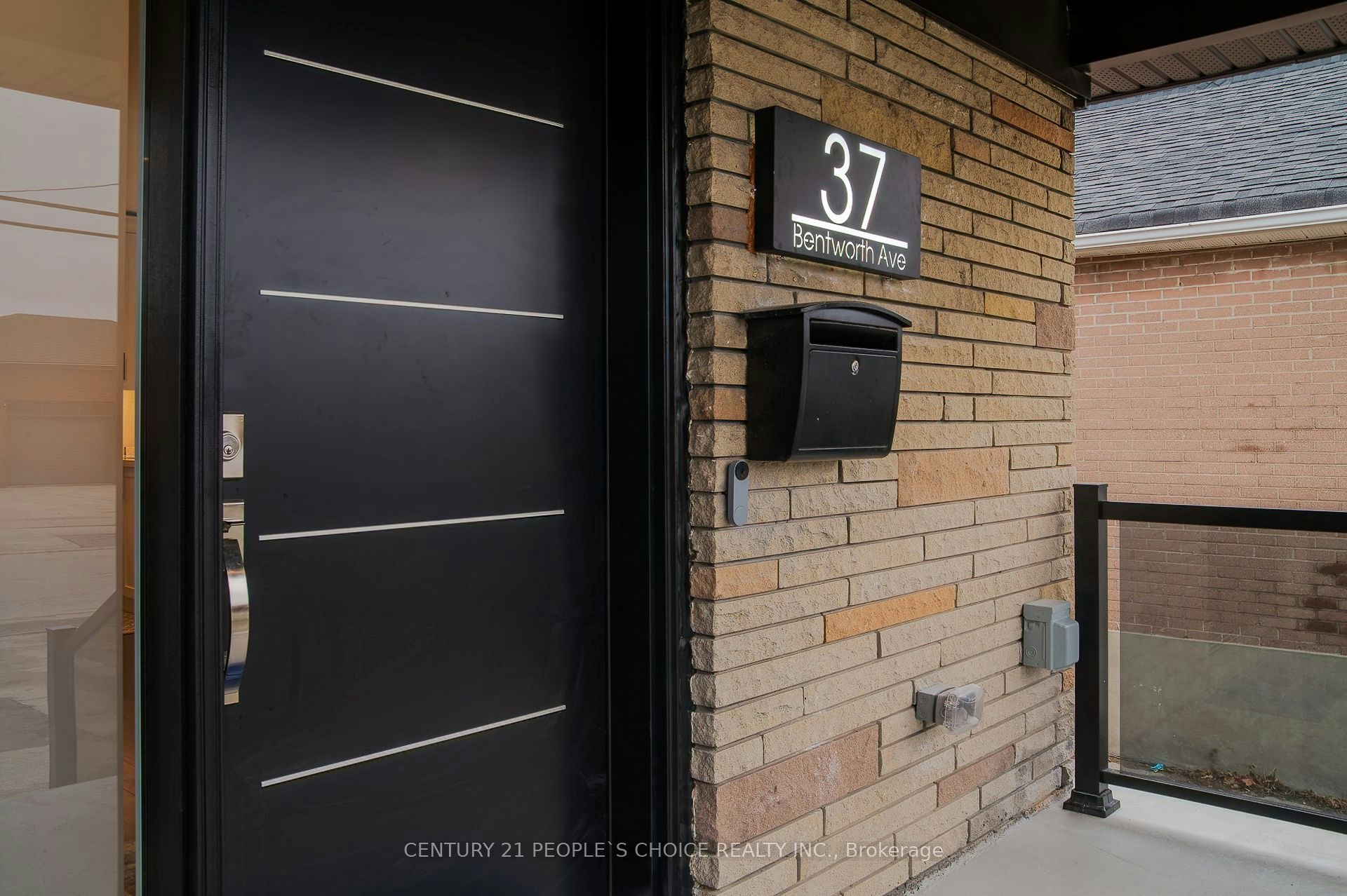 Upper-37 Bentworth Avenue, Toronto, ON, M6A 1P1 - 5