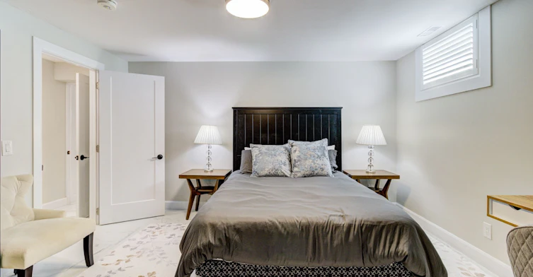 Upper-37 Bentworth Avenue, Toronto, ON, M6A 1P1 - 26