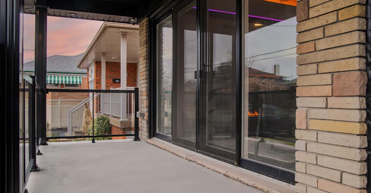 Upper-37 Bentworth Avenue, Toronto, ON, M6A 1P1 - 4
