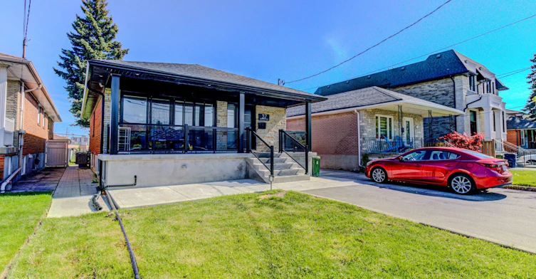 Upper-37 Bentworth Avenue, Toronto, ON, M6A 1P1 - 2