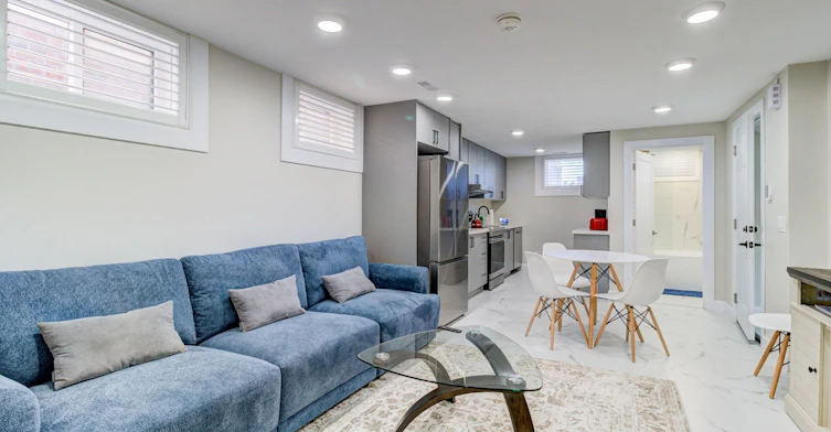 Upper-37 Bentworth Avenue, Toronto, ON, M6A 1P1 - 30