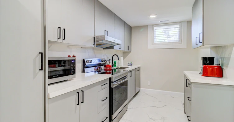 Upper-37 Bentworth Avenue, Toronto, ON, M6A 1P1 - 33