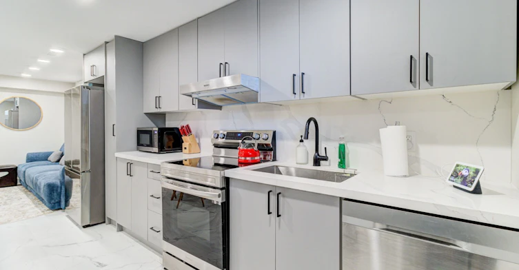 Upper-37 Bentworth Avenue, Toronto, ON, M6A 1P1 - 35
