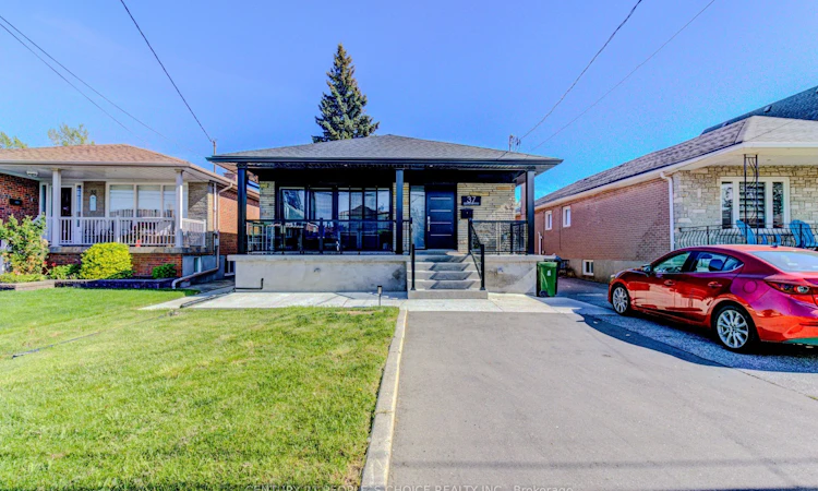 37 Bentworth Avenue