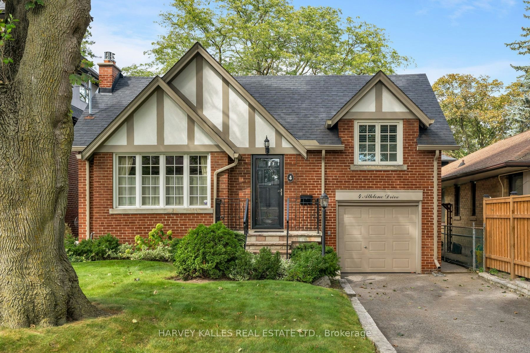 4 Athlone Drive, Toronto, ON, M8Y 2M4