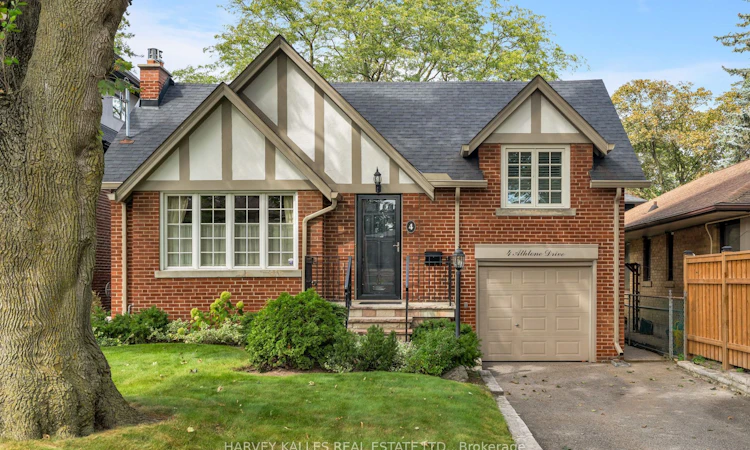 4 Athlone Drive