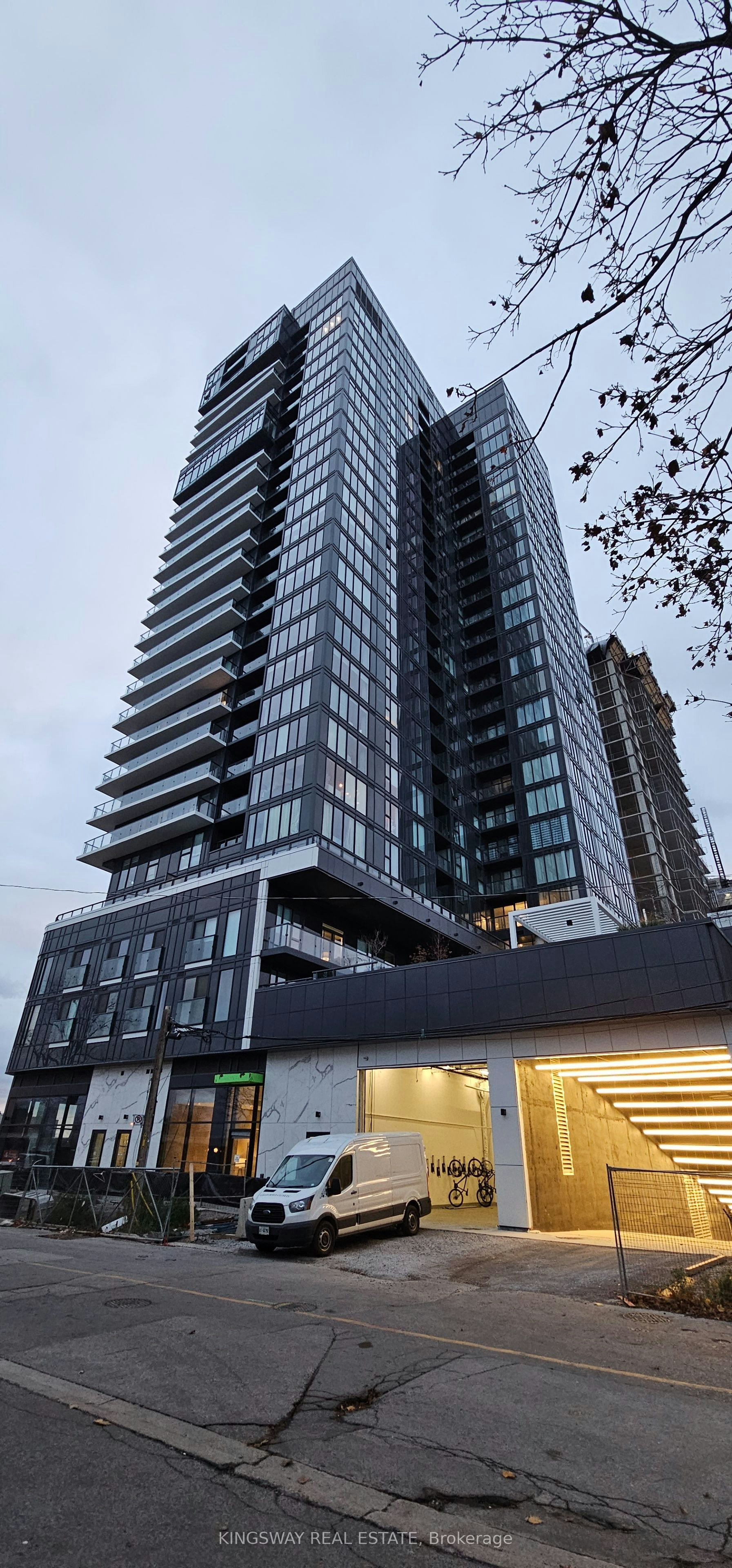 405-370 Martha Street, Burlington, ON, L7R 2P7