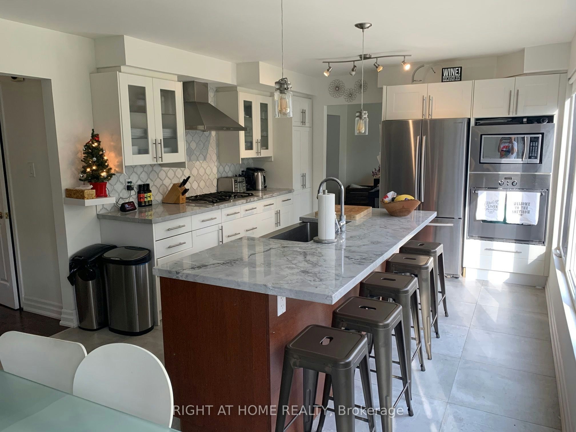1272 Cermel Drive, Mississauga, ON, L5H 3V4 - 3